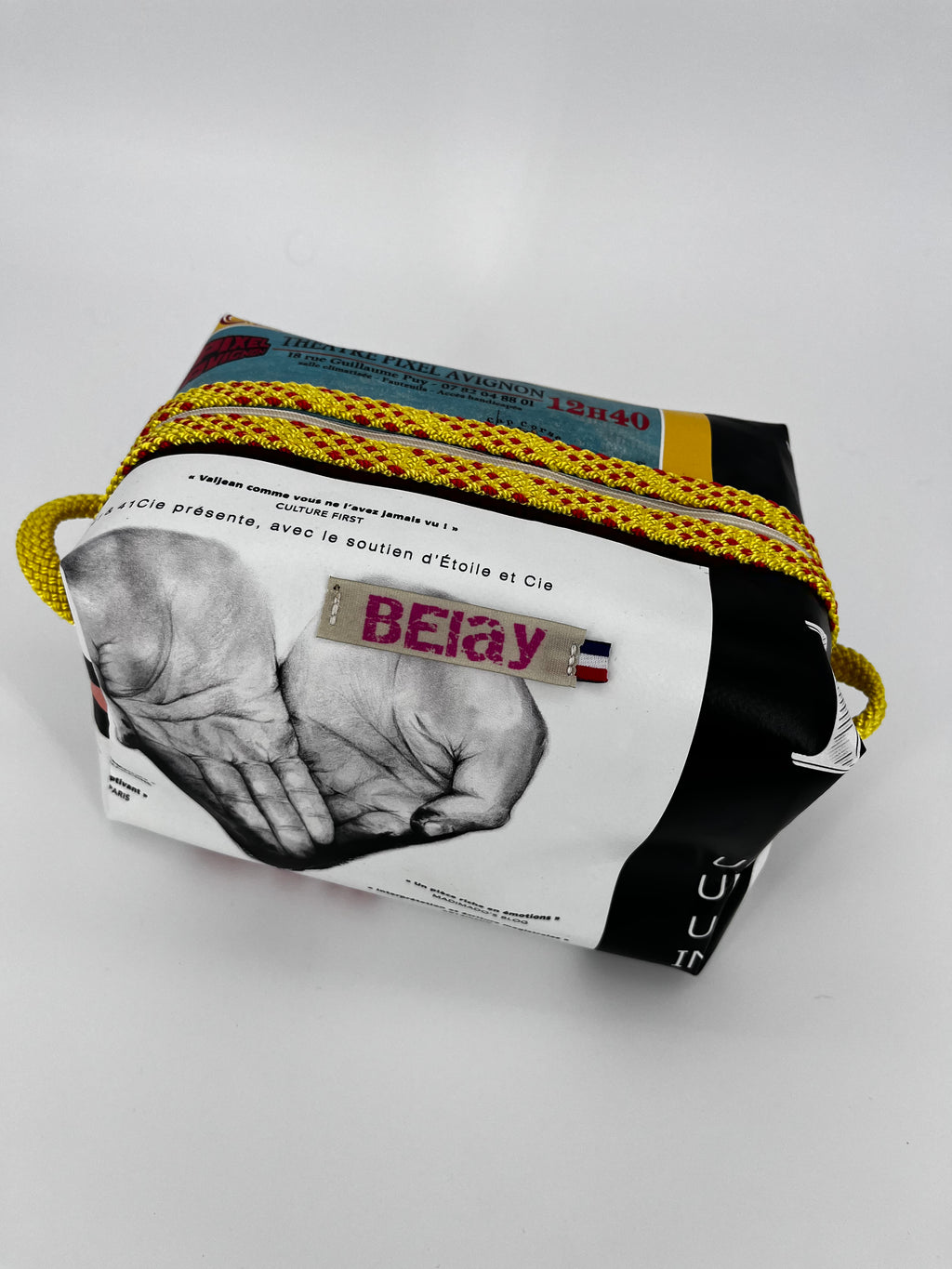 The Voyager - Trousse Imperméable Upcyclée - L'aventure sans fuite, zéro déchet