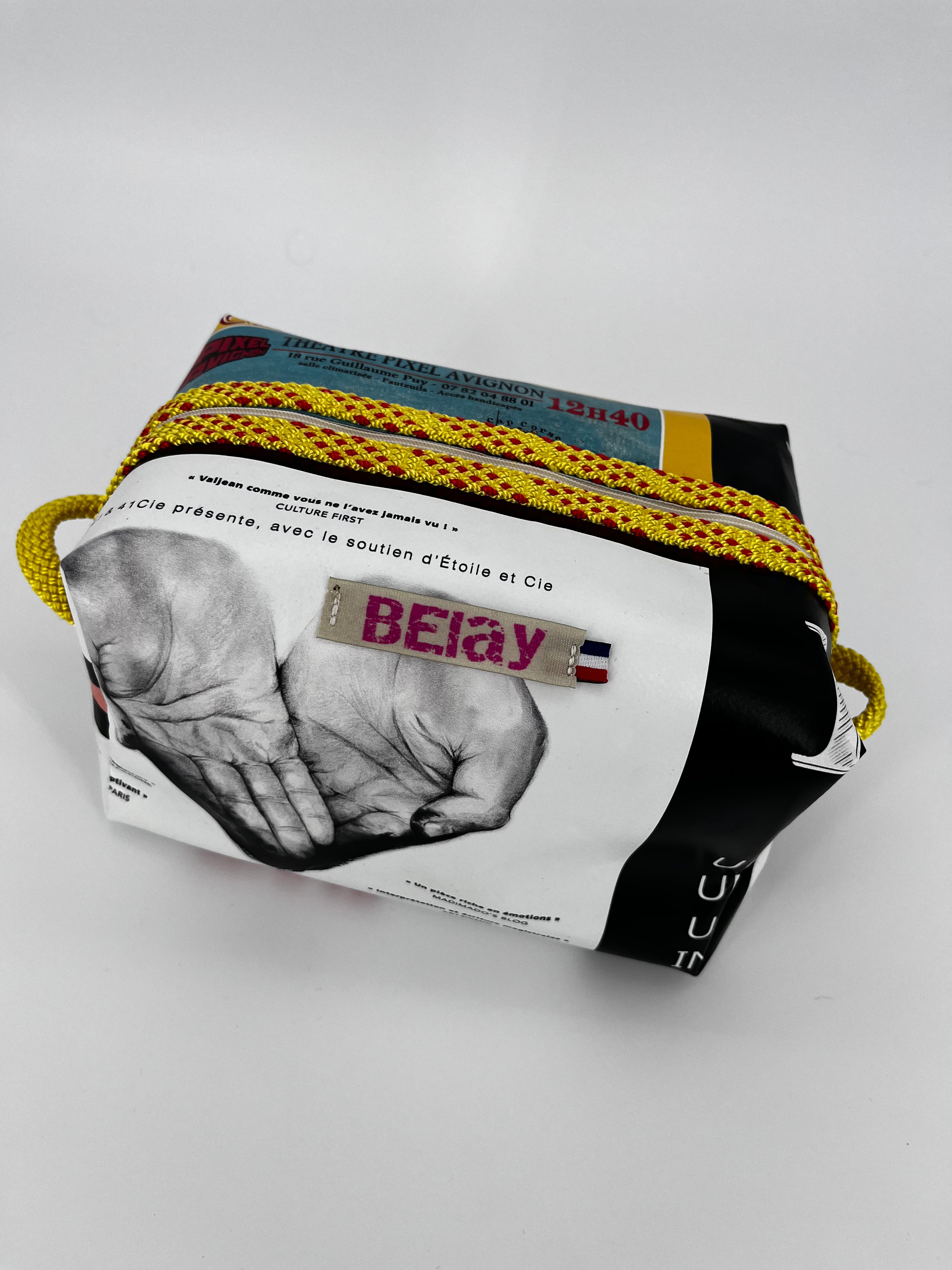 The Voyager - Trousse Imperméable Upcyclée - L'aventure sans fuite, zéro déchet