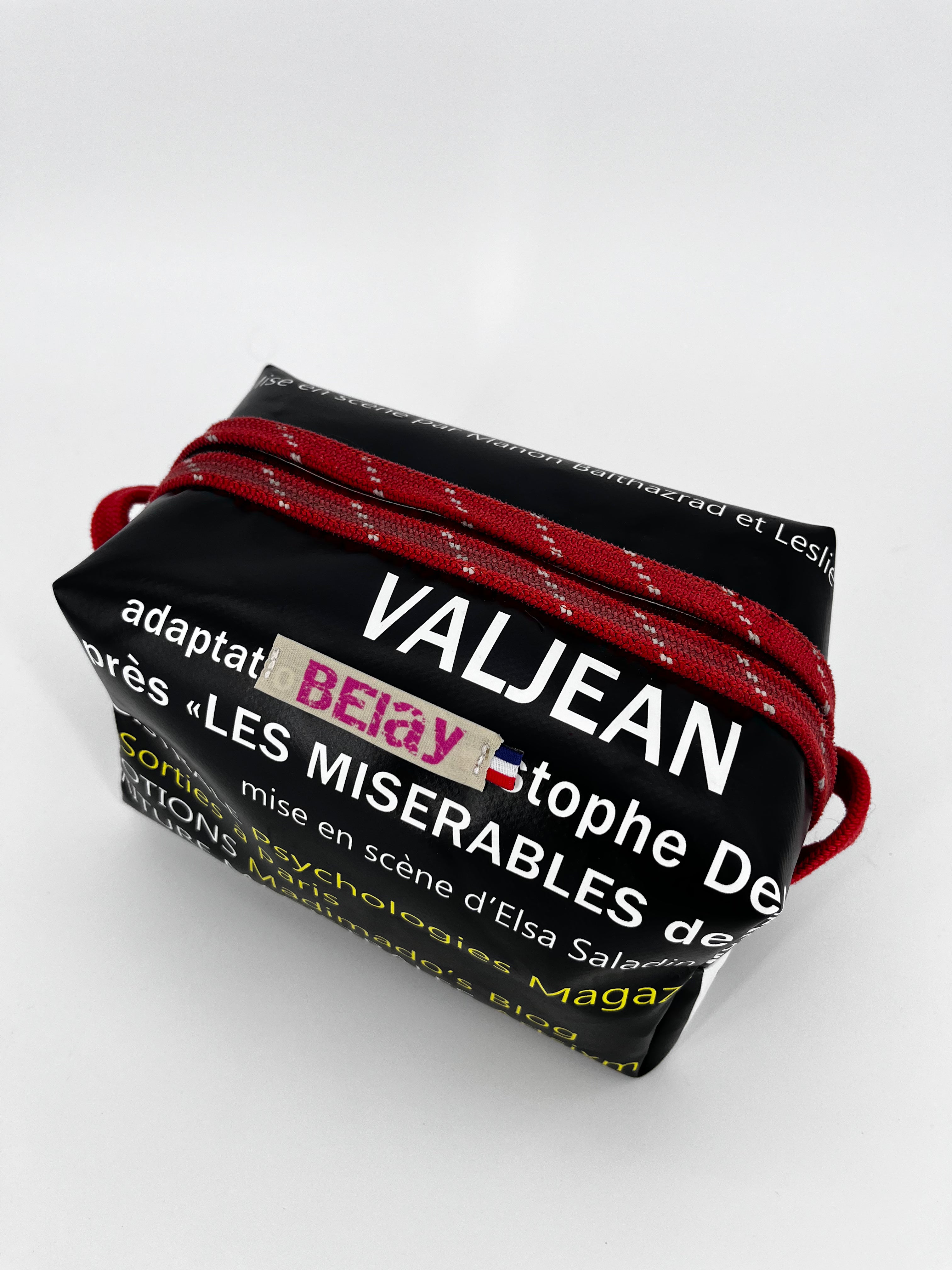 The Voyager - Trousse Imperméable Upcyclée - L'aventure sans fuite, zéro déchet